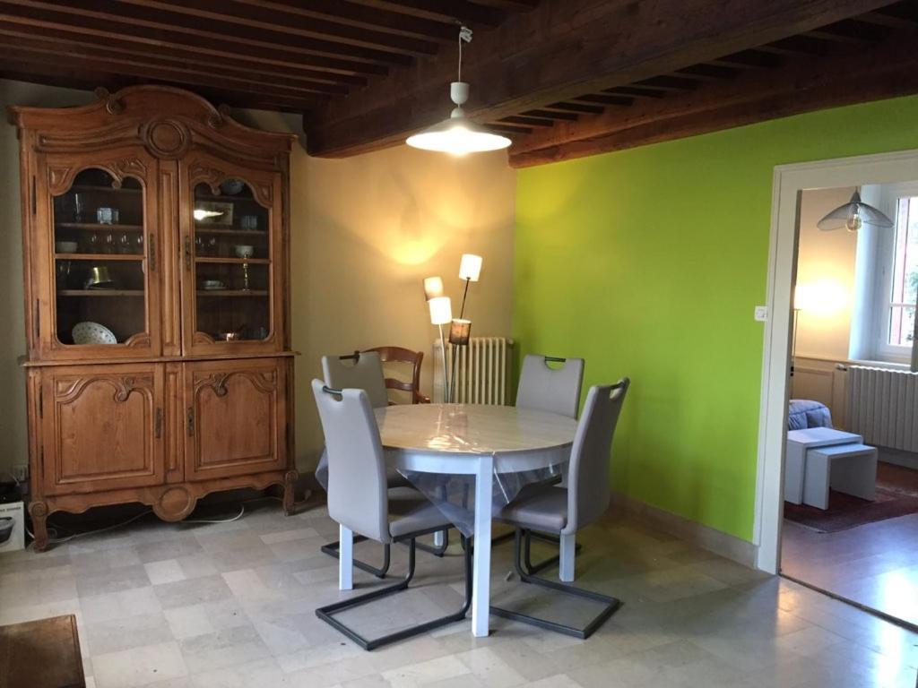 L' Huis-Au-Tilleul Quarre-les-Tombes Bagian luar foto